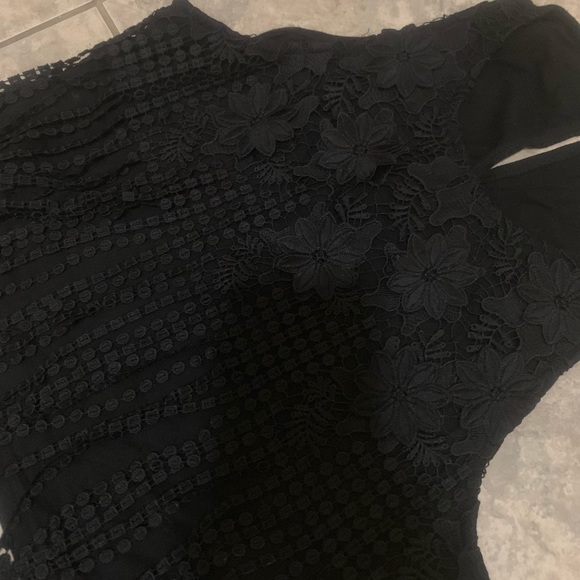 Black laces fringe crop top - Picture 5 of 7